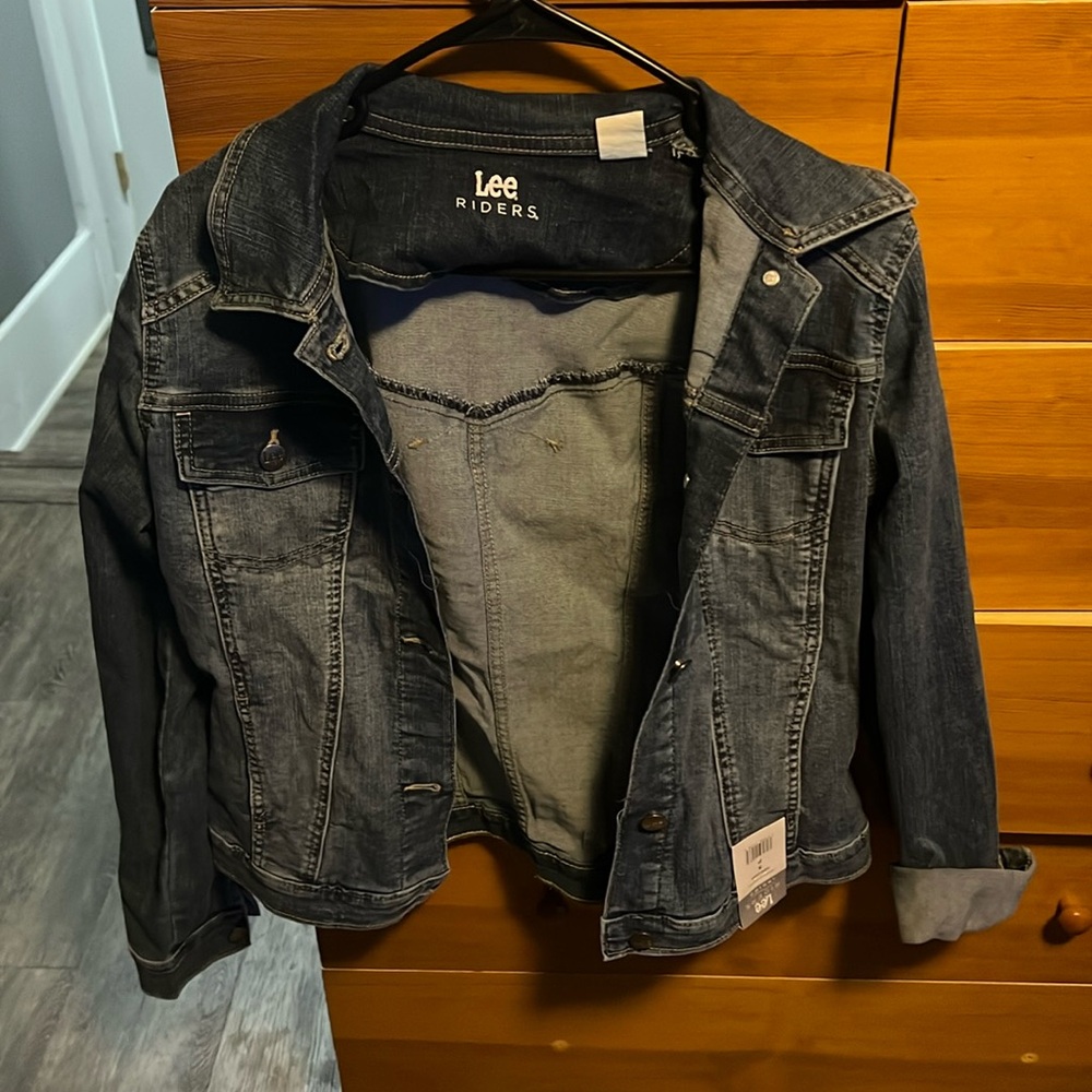 Rand new Woman’s Jean jacket